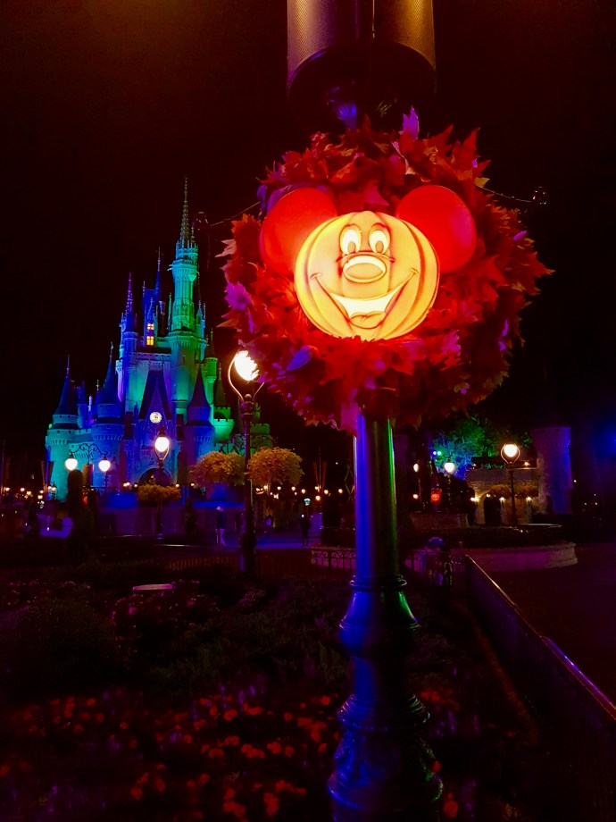 Mickey Halloween Lanterns